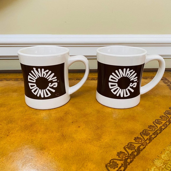 Dunkin Donuts Retro Diner White Brown Circle Logo 12 oz Coffee Mugs 2010 2 Cups - Picture 1 of 5